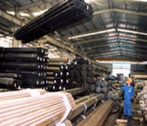 Giảm thuế có chữa được căn bệnh thất thường của giá thép?