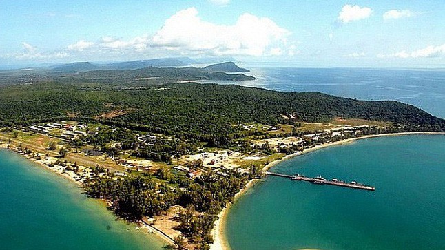 đơn vị hành chính - kinh tế đặc biệt Bắc Vân Phong tập trung vào 4 ngành nghề gồm: Dịch vụ vận tải biển; dịch vụ thương mại - tài chính; dịch vụ du lịch, y tế, giáo dục; phát triển công nghiệp công nghệ cao. 