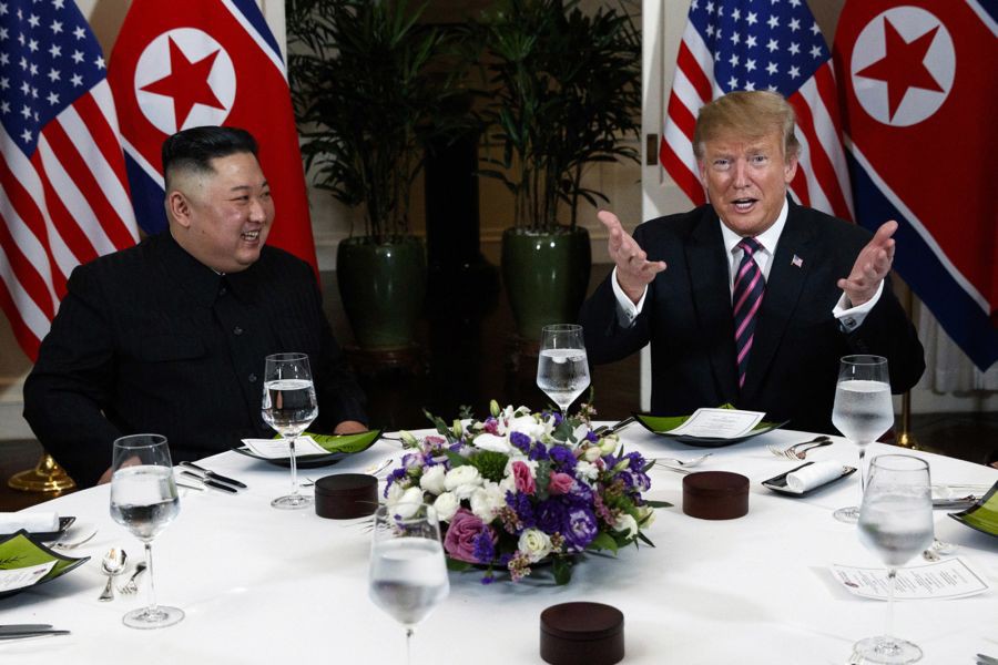 Gặp ông Kim Jong Un, ông Trump hứa “một tương lai tuyệt vời” cho Triều Tiên - Ảnh 1.