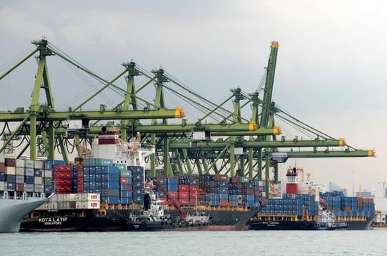 Theo thoả thuận, Trung Quốc và 6 nước sáng lập ASEAN là Brunei, Indonesia, Malaysia, Philippines, Singapore và Thailand sẽ bỏ các rào cản đầu tư và thuế với 90% hàng hoá - Ảnh: Getty Images.