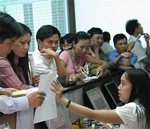 Diễn biến thị trường tại mức hỗ trợ 400 điểm phụ thuộc rất nhiều vào sự ổn định tâm lý của nhà đầu tư trong nước