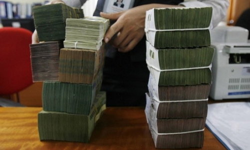 Khi 19/23 ngân hàng khó đúng hạn tăng vốn