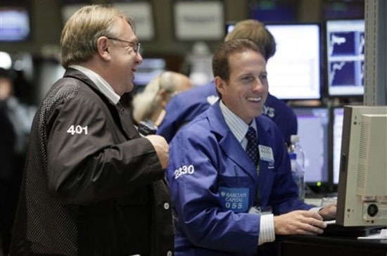 Chứng khoán Mỹ thăng hoa phiên đầu tuần - Ảnh: AP.