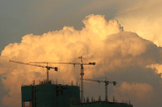 Thị trường bất động sản được cho là phụ thuộc quá nhiều vào nguồn vốn từ ngân hàng.