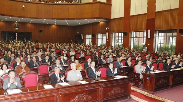 Hỗ trợ lãi suất: Dừng ngắn hạn, kéo dài trung và dài hạn?