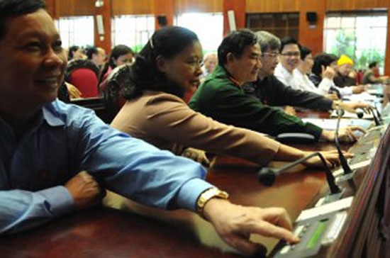 Năm 2010, trong tổng số 21 chỉ tiêu được Quốc hội thông qua, có 4 chỉ tiêu không đạt kế hoạch.