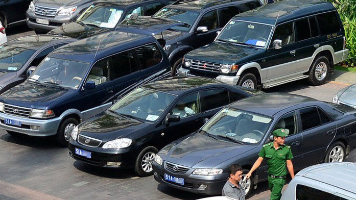 Với khoán kinh phí sử dụng xe ôtô, đối tượng, phương pháp xác định mức khoán kinh phí sử dụng xe ôtô thực hiện theo Nghị định của Chính phủ quy định tiêu chuẩn, định mức sử dụng xe ôtô. 