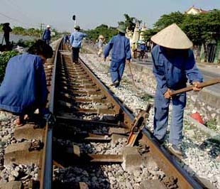 Năm 2008, tổng số vốn bố trí cho các dự án đường sắt sử dụng vốn ODA là hơn 600 tỷ đồng, trong đó vốn nước ngoài 430 tỷ đồng và vốn đối ứng khoảng 173 tỷ đồng.