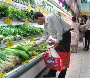 Theo kế hoạch, bắt đầu từ tháng 10/2009, Tổng cục Thống kê sẽ triển khai trên tất cả các tỉnh phương pháp tính chỉ số giá tiêu dùng (CPI) được cập nhật mới, trong đó quyền số và danh mục hàng hóa thiết yếu sẽ có điều chỉnh.