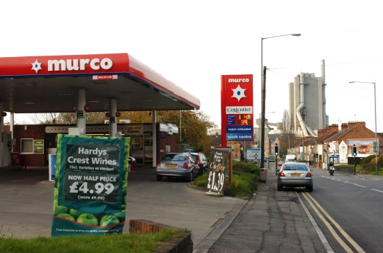 Việc Iran diễn tập quân sự có thể đe dọa tới nguồn cung dầu của thế giới.