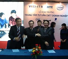 Lễ khai trương Trung tâm Tư vấn công nghệ thông tin vào hôm 9/4 tại Hà Nội.