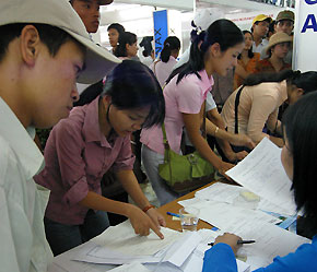 Nguồn nhân lực dồi dào, nhưng Việt Nam lại thiếu hụt lớn lao động có tay nghề cao - Ảnh: Việt Tuấn.