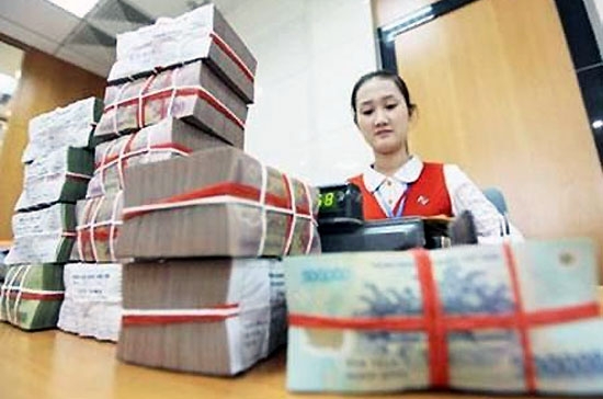 Theo tài liệu công bố, so sánh hai chỉ số ROE và ROA của ngành ngân hàng với 21 ngành khác của nền kinh tế cho thấy ROE ở mức trung bình (thứ 11/21) và ROA ở mức thấp nhất.