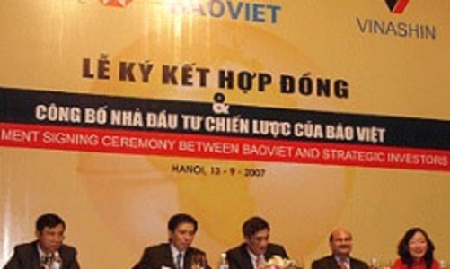 HSBC đầu tư hơn 100 triệu USD mua thêm cổ phần Bảo Việt