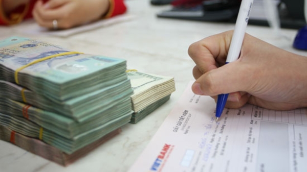 Gỡ dần các nút thắt, ngân hàng tính giảm lãi suất