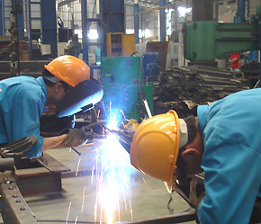 Doanh nghiệp ngoài quốc doanh vẫn là khu vực đạt mức tăng trưởng mạnh mẽ nhất - Ảnh: Đức Thọ.