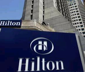 Tập đoàn khách sạn Hilton sở hữu hơn 2.800 khách sạn với 480.000 phòng tại 76 quốc gia và vùng lãnh thổ.