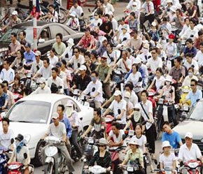 Tình trạng ô nhiễm không khí tại các thành phố lớn đang diễn ra hết sức nghiêm trọng do lượng xe máy quá lớn.