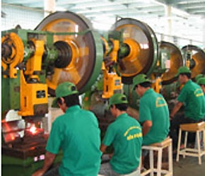 Theo Thông tư 24/2007/TT-BTC, công ty TNHH một thành viên không được giảm vốn điều lệ.