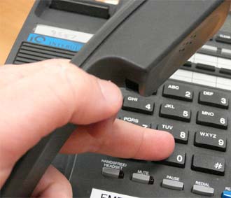 Ngân hàng Nhà nước thông báo chính thức thiết lập đường dây nóng để “nắm bắt và xử lý kịp thời” mọi phản ánh, kiến nghị - Ảnh: ABC.