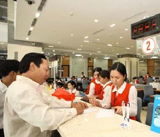 Giao dịch tại Sacombank.