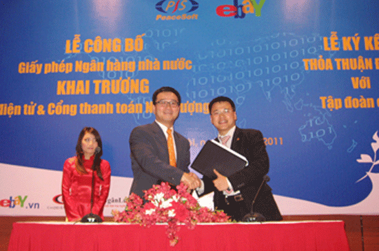 Lễ ký kết hợp tác giữa eBay và PeaceSoft.