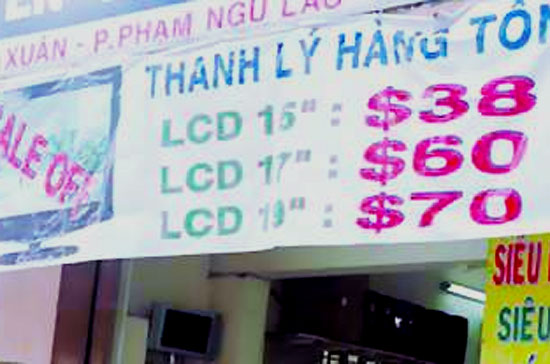 Theo quy định hiện hành, các doanh nghiệp không được niêm yết giá hàng hóa, dịch vụ bằng ngoại tệ.