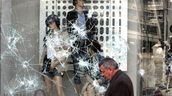 Lời qua tiếng lại vì khủng hoảng nợ Hy Lạp