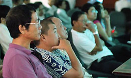 Dự báo chứng khoán: “Hãy hỏi nhà đầu tư cá nhân!”