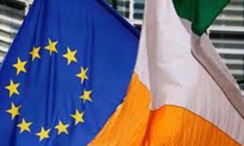 Ireland bất ngờ bị đánh tụt xếp hạng tín nhiệm