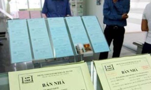 “Vào sàn, vốn cho bất động sản thuận hơn”