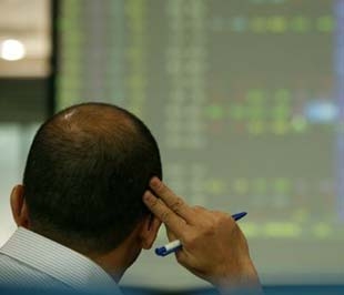 Thông thường khi thị trường ở thời điểm đầu tiên của quá trình điều chỉnh, rất ít nhà đầu tư chấp nhận sự thay đổi xu hướng.