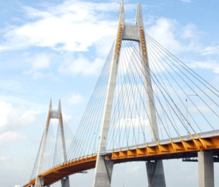Thực hiện vốn đầu tư trực tiếp nước ngoài 4 tháng đạt 2,2 tỷ USD.