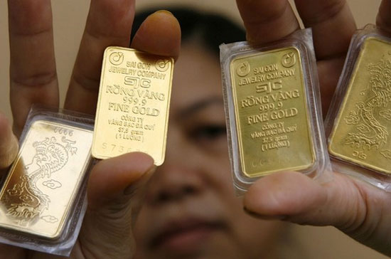 Giá vàng trong nước trong ba ngày trở lại đây luôn diễn biến phức tạp quanh vùng giá 29 triệu đồng/lượng - Ảnh: Reuters.