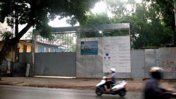 Khách sạn trong công viên và “chi phí cơ hội”