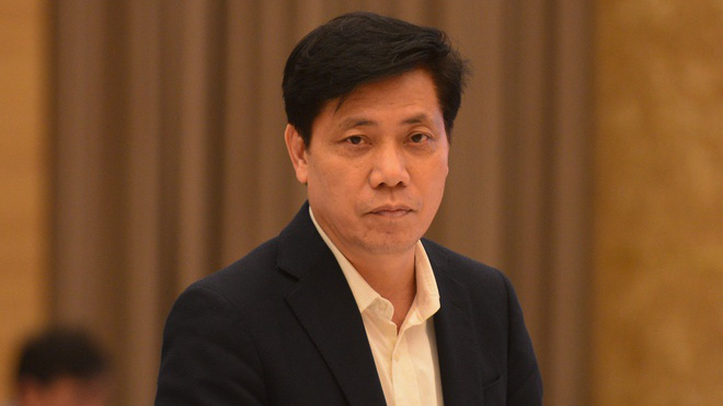 Thứ trưởng Nguyễn Ngọc Đông trao đổi với báo chí.