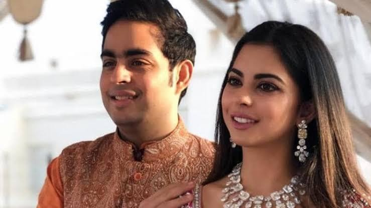 Cặp song sinh Akash Ambani (trái) và Isha Ambani - Ảnh: Instagram.