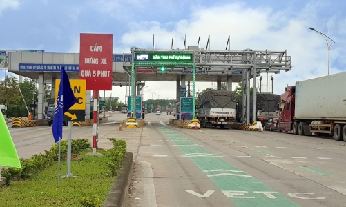 Thu phí không dừng vẫn vướng mắc