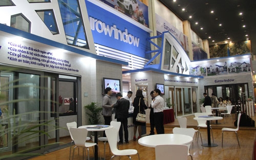 Eurowindow giới thiệu tại Vietbuild 2016 các sản phẩm mới với công nghệ hiện đại và giải pháp bảo vệ an toàn cho ngôi nhà.