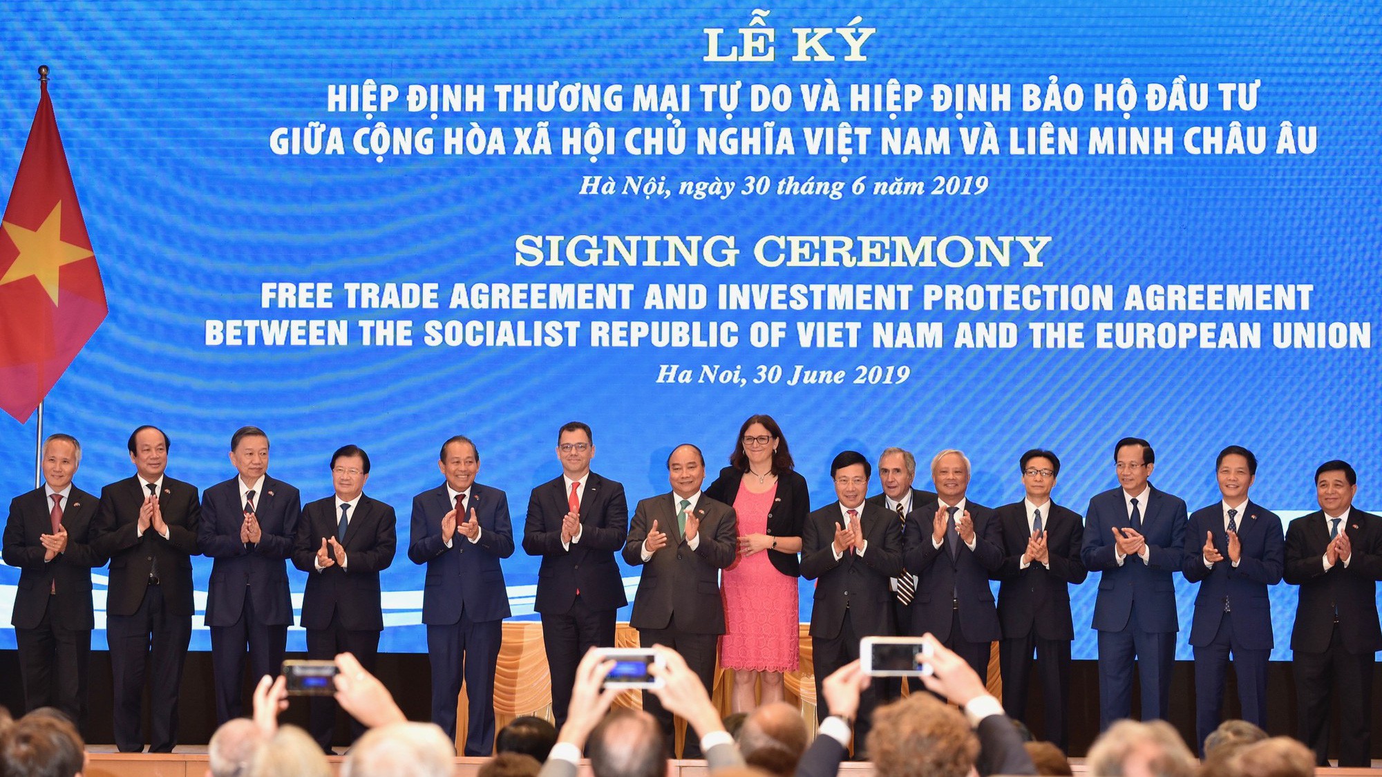 Sự liên kết, tổng hòa các Hiệp định quan trọng này sẽ nâng cánh quan hệ Việt Nam và EU lên tầm cao mới mang tính chiến lược. Ảnh: VGP