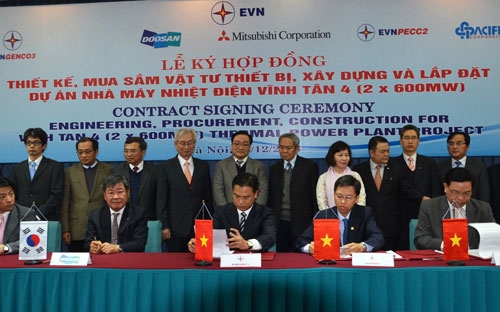 Lễ ký hợp đồng giữa các bên chiều 23/12.<br>