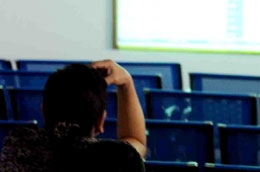 Thị trường vẫn chưa có diễn biến đột phá để phát đi tín hiệu - Ảnh: Quang Liên.