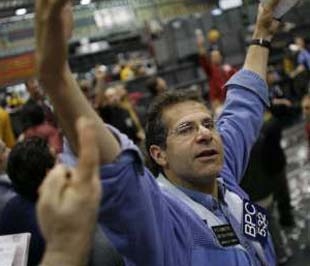  Chứng khoán Mỹ tăng điểm phiên thứ hai liên tiếp trong khi giá dầu đã xuống dưới 125 USD/thùng - Ảnh: AP