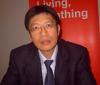 "Với định hướng phát triển vào một quốc gia nào đó trong khoảng thời gian cả trăm năm thì làm sao có thể vì những khó khăn nhỏ trước mắt mà dừng lại cả một hoạch định chiến lược?"