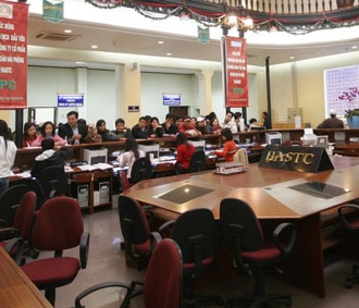 Thủ tướng yêu cầu Bộ Tài chính nghiên cứu, đề xuất trình Thủ tướng các giải pháp cấp bách nhằm ổn định và phát triển thị trường chứng khoán.