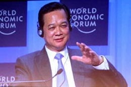 Thủ tướng phát biểu tại Diễn đàn Kinh tế Thế giới năm 2007.