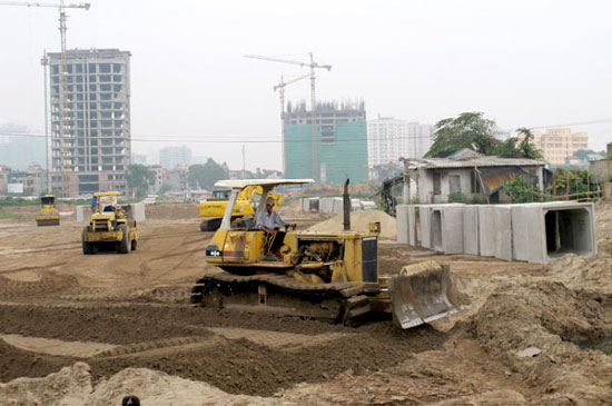 Mua bán trên thị trường bất động sản phần lớn đều phải qua tay các "cò".