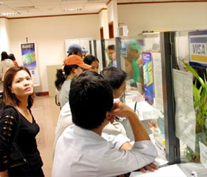 Nhiều nhà đầu tư đang rất quan tâm đến định hướng cho vay kinh doanh đầu tư chứng khoán trong thời gian tới - Ảnh: Việt Tuấn.