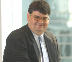 "Hiện nay, ở Việt Nam không có qui định cụ thể yêu cầu các công ty niêm yết có chính sách và thủ tục về việc quản lý rủi ro doanh nghiệp, ngoại trừ các ngân hàng".