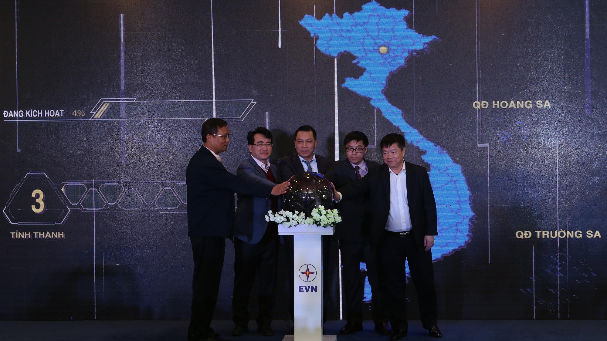 EVN trở thành "ông lớn" nhà nước áp dụng 4.0 vào dịch vụ điện lực. 